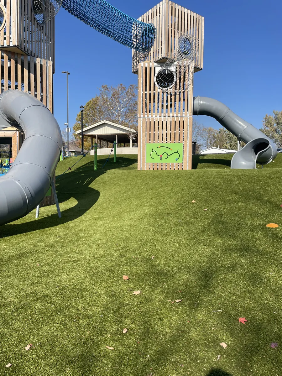 Playground Grass Ultra