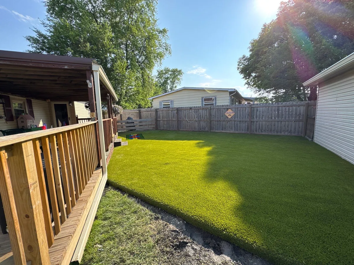 Playground Grass Ultra
